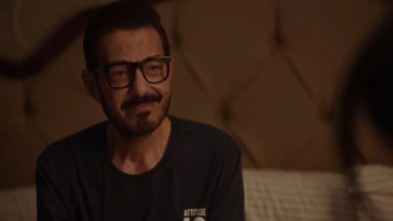 الحلقة 1.. ياسمين على تغنى تتر مسلسل لعبة وقلبت بجد بطولة أحمد زاهر